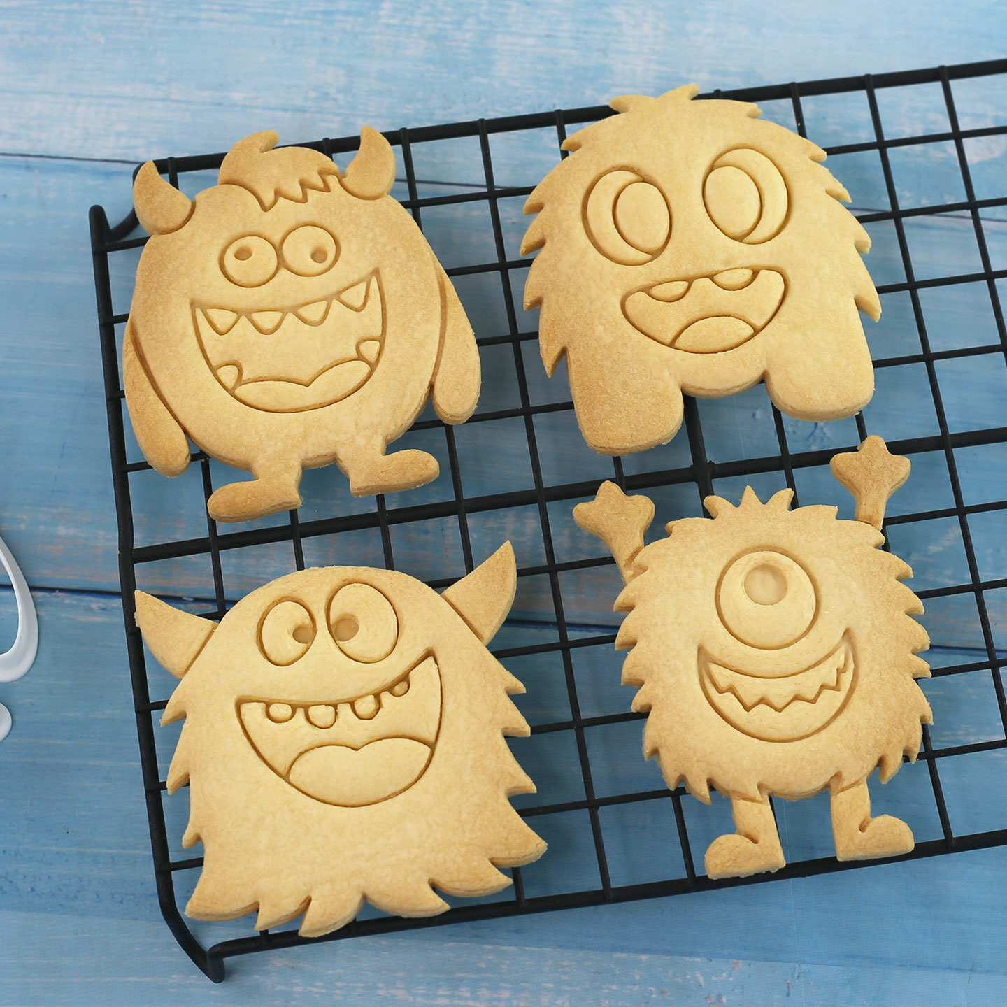 1個/4個入り 大型モンスタークッキーカッター 3Dキュート - Kitchen Baking Cookies のレビューと価格